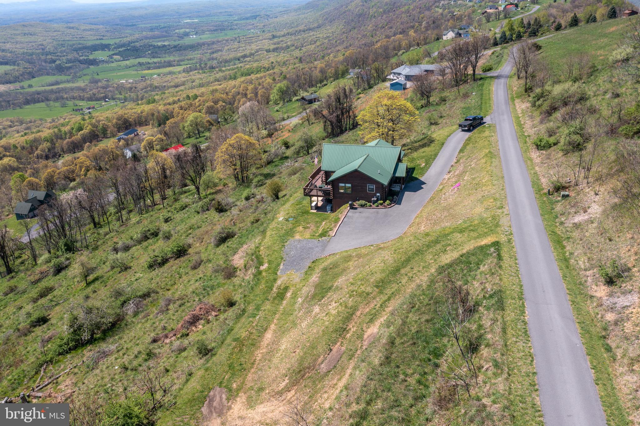 THE PINNACLE - Residential