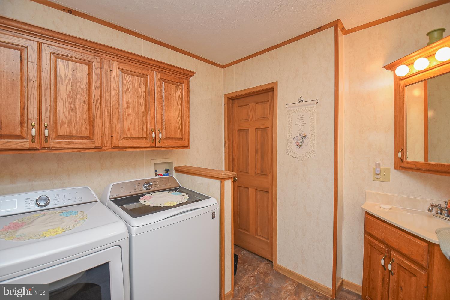 THE PINNACLE - Residential