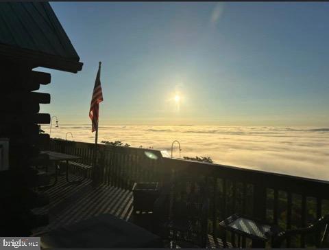 THE PINNACLE - Residential