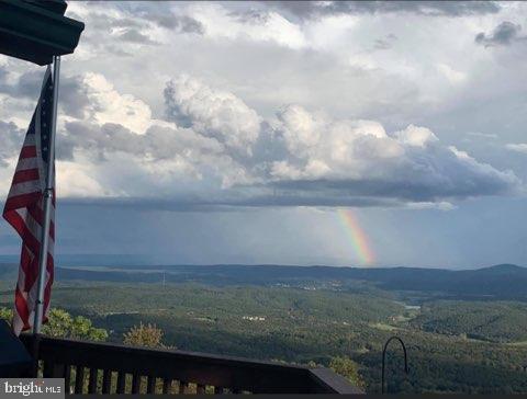 THE PINNACLE - Residential