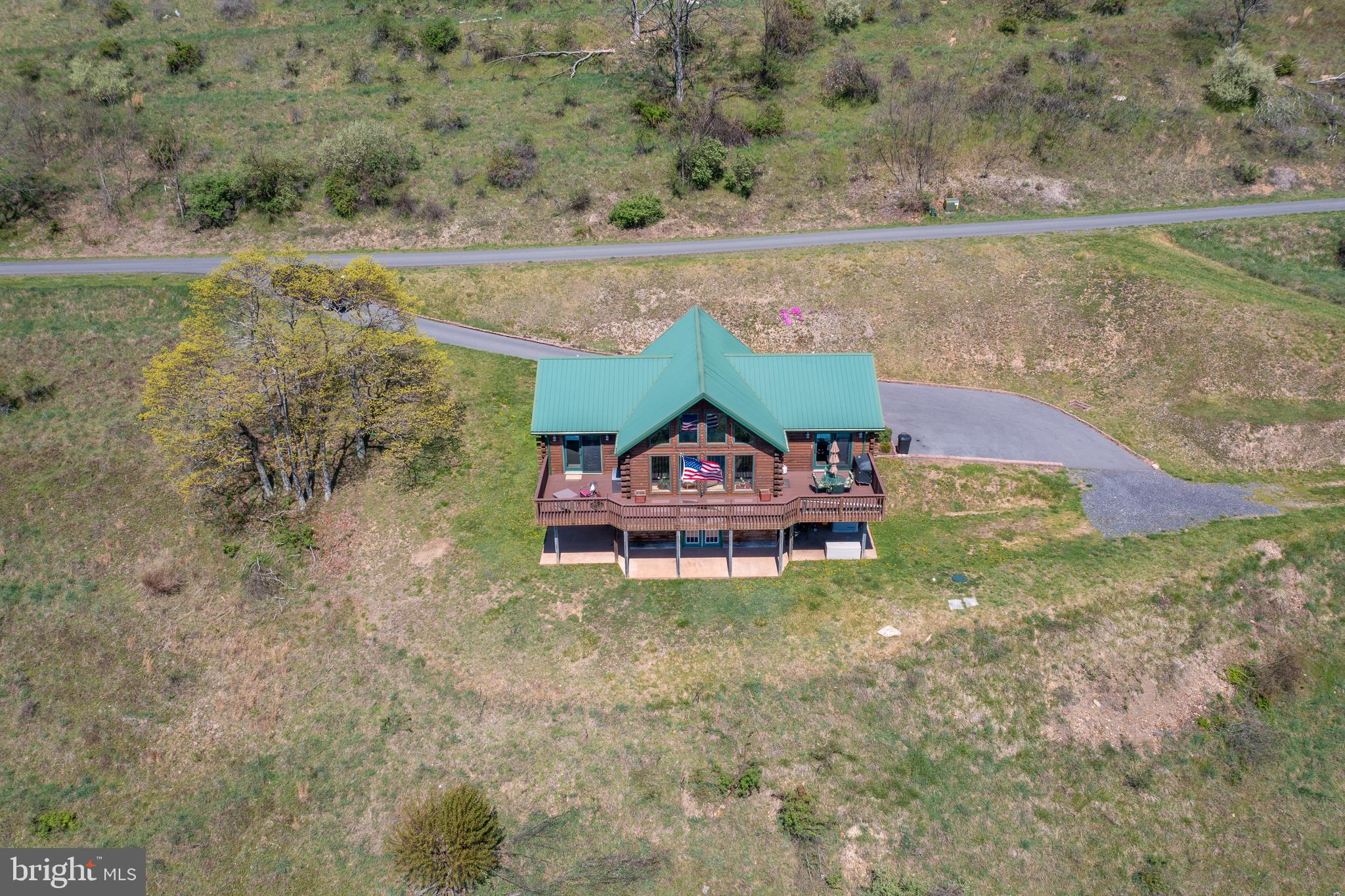 THE PINNACLE - Residential