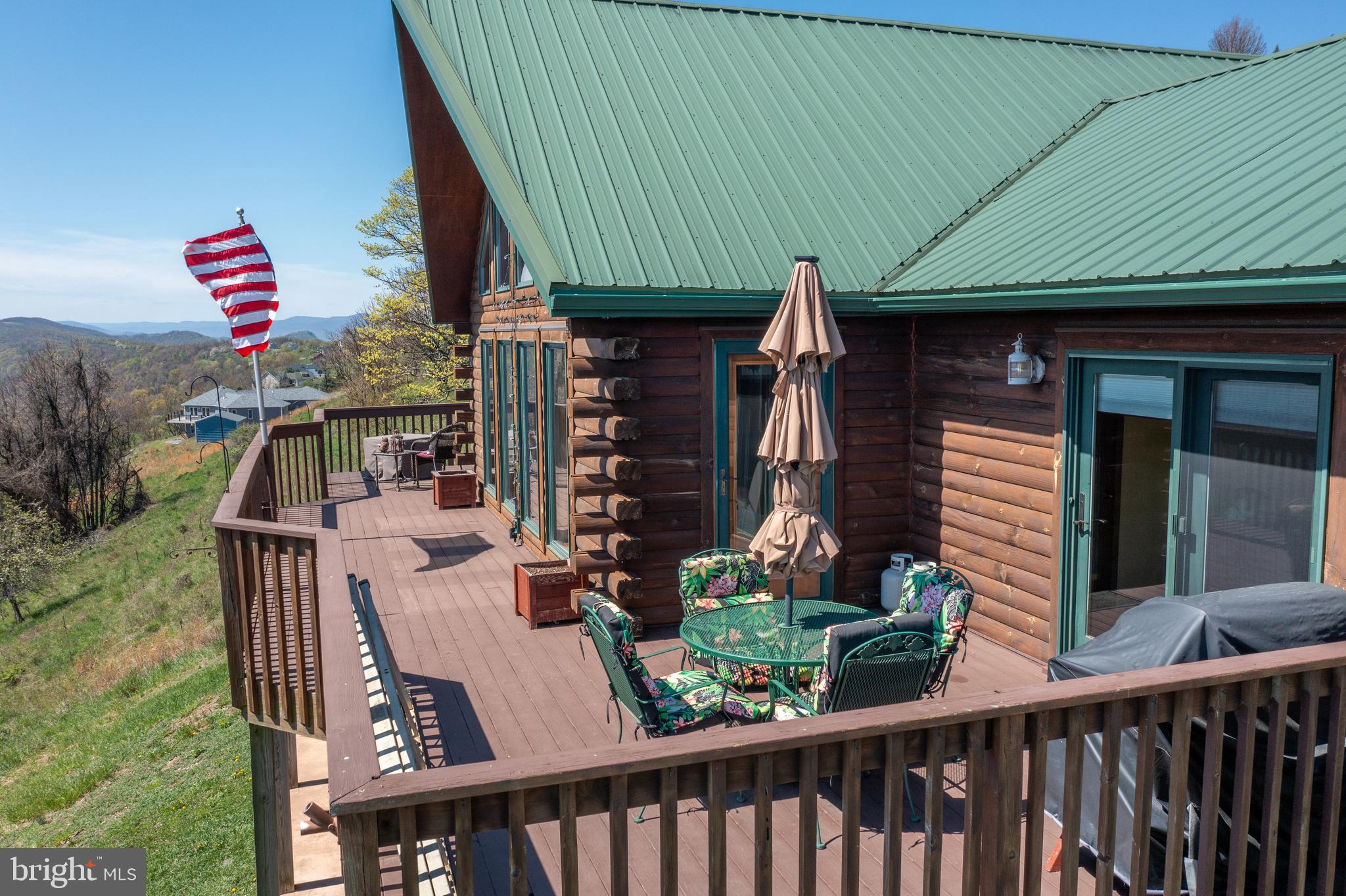 THE PINNACLE - Residential