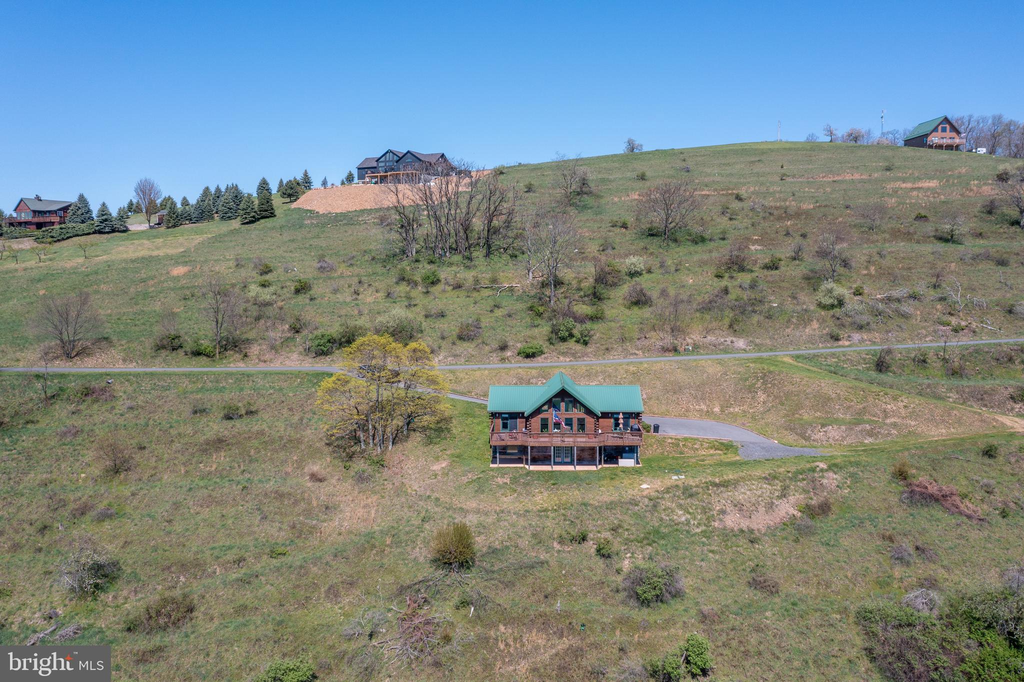 THE PINNACLE - Residential