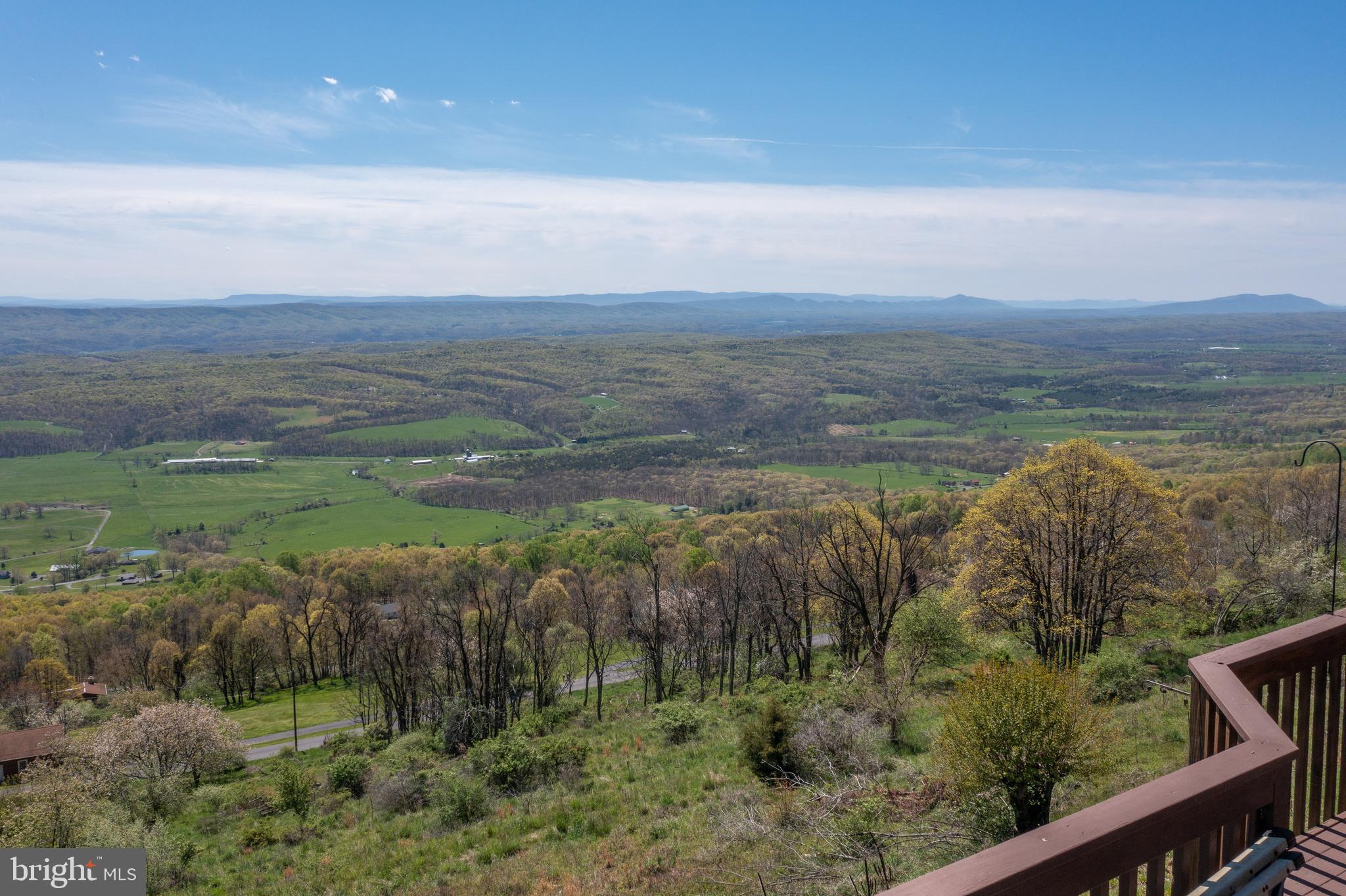 THE PINNACLE - Residential