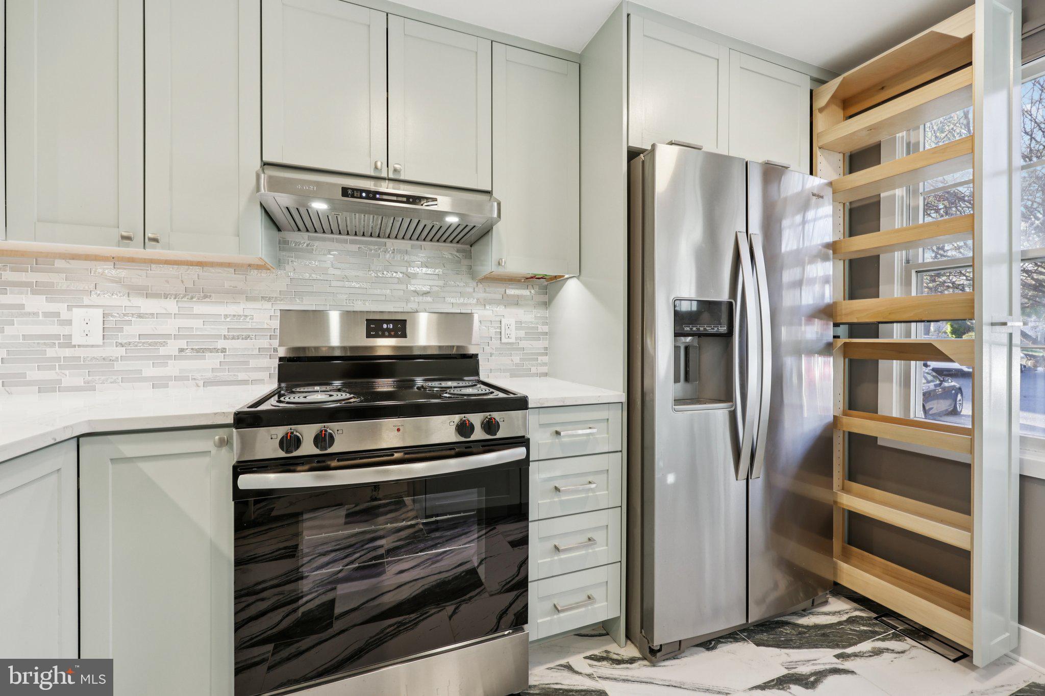 1666 HARVEST GREEN COURT