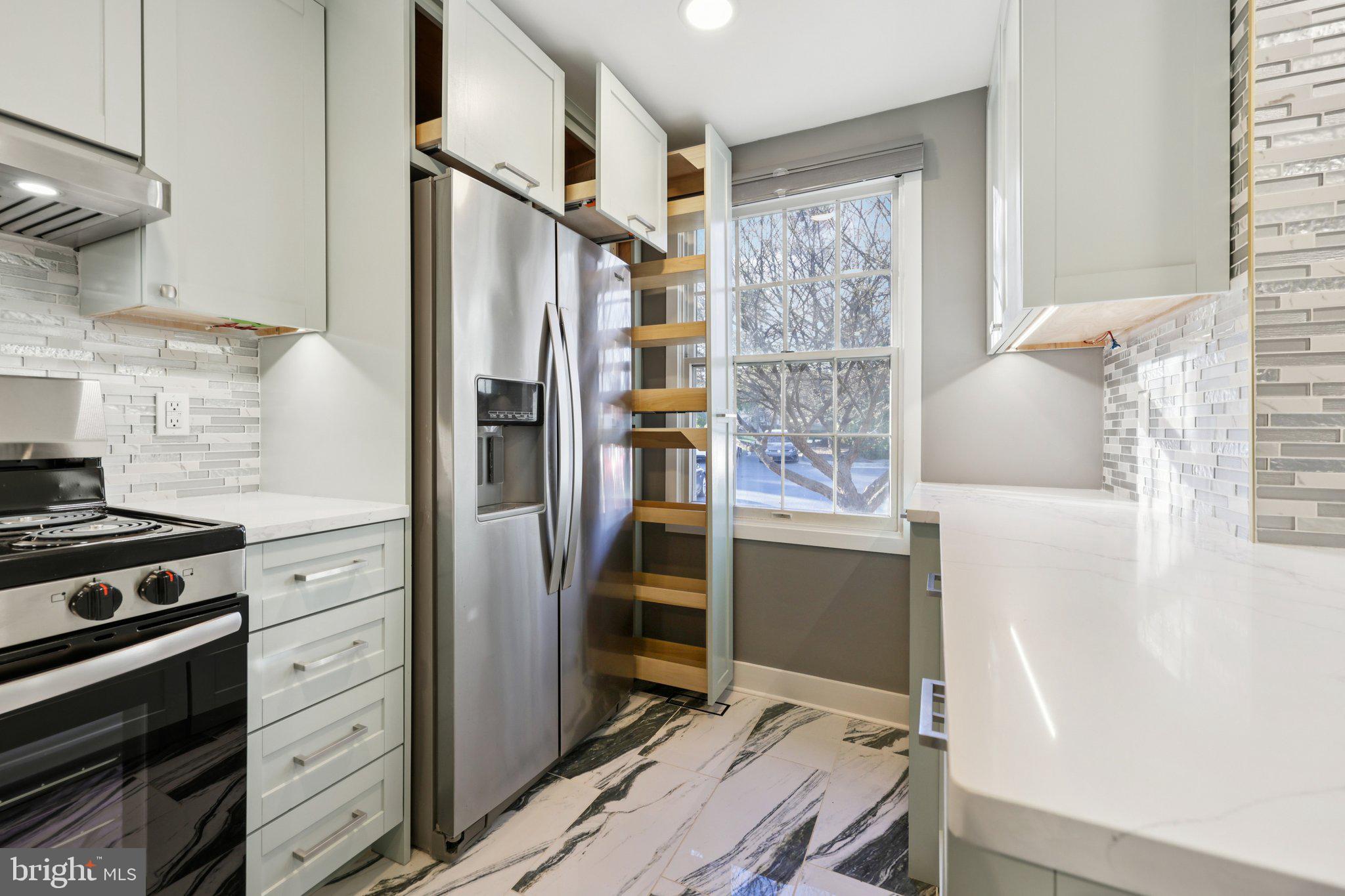 1666 HARVEST GREEN COURT