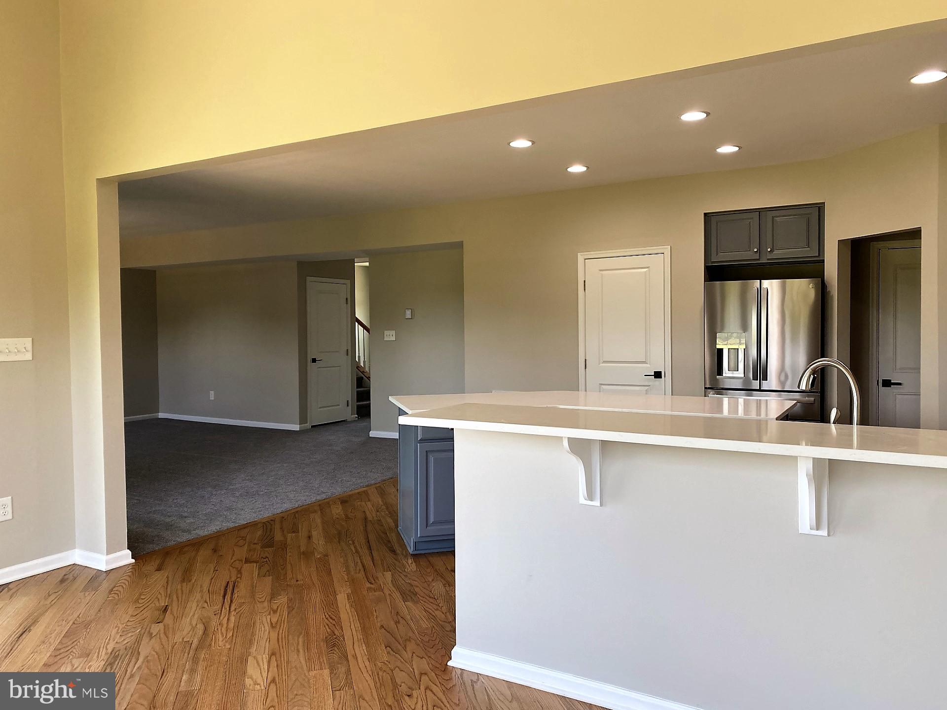 MONTGOMERY VIEW - Residential