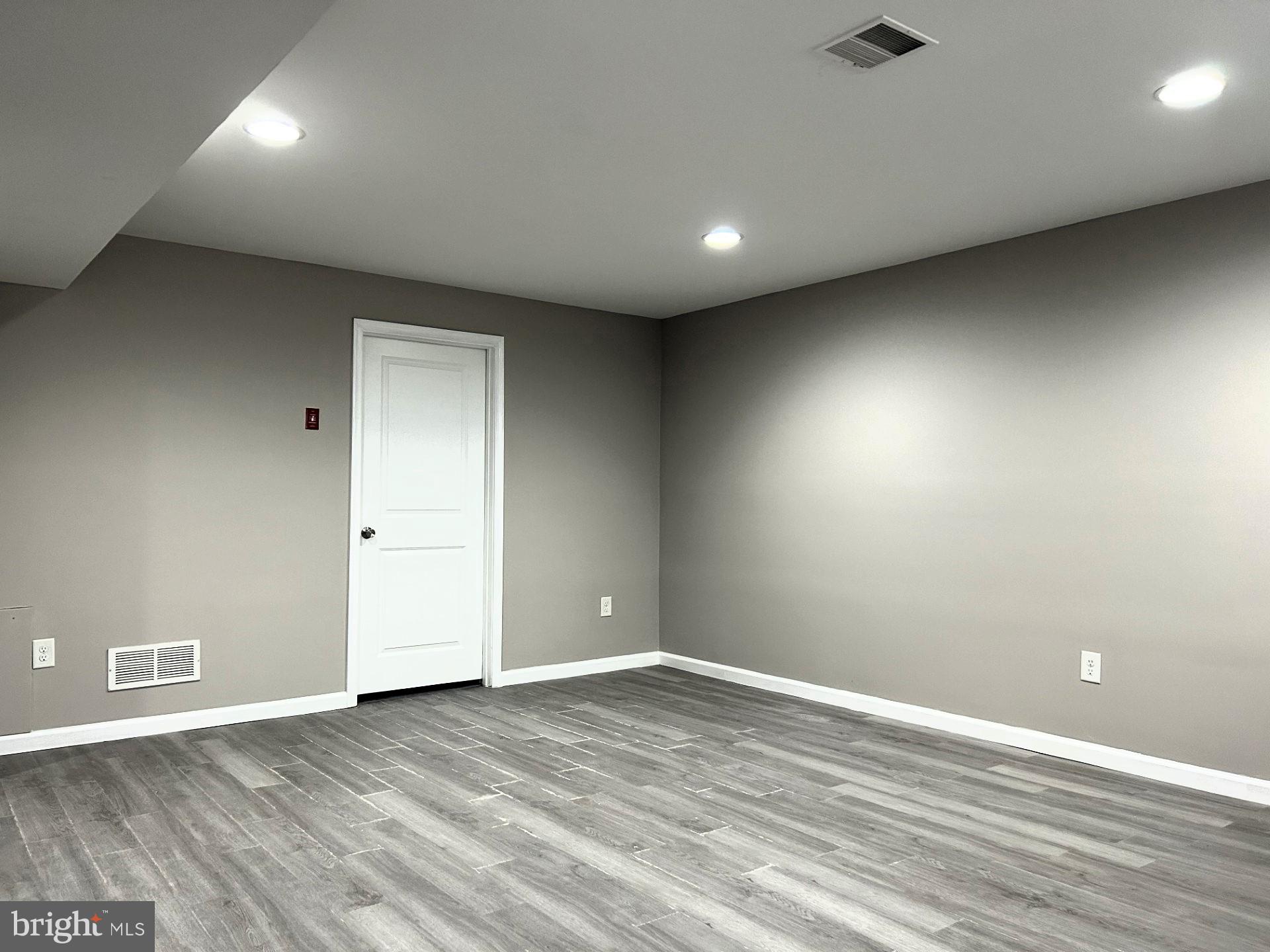 MONTGOMERY VIEW - Residential