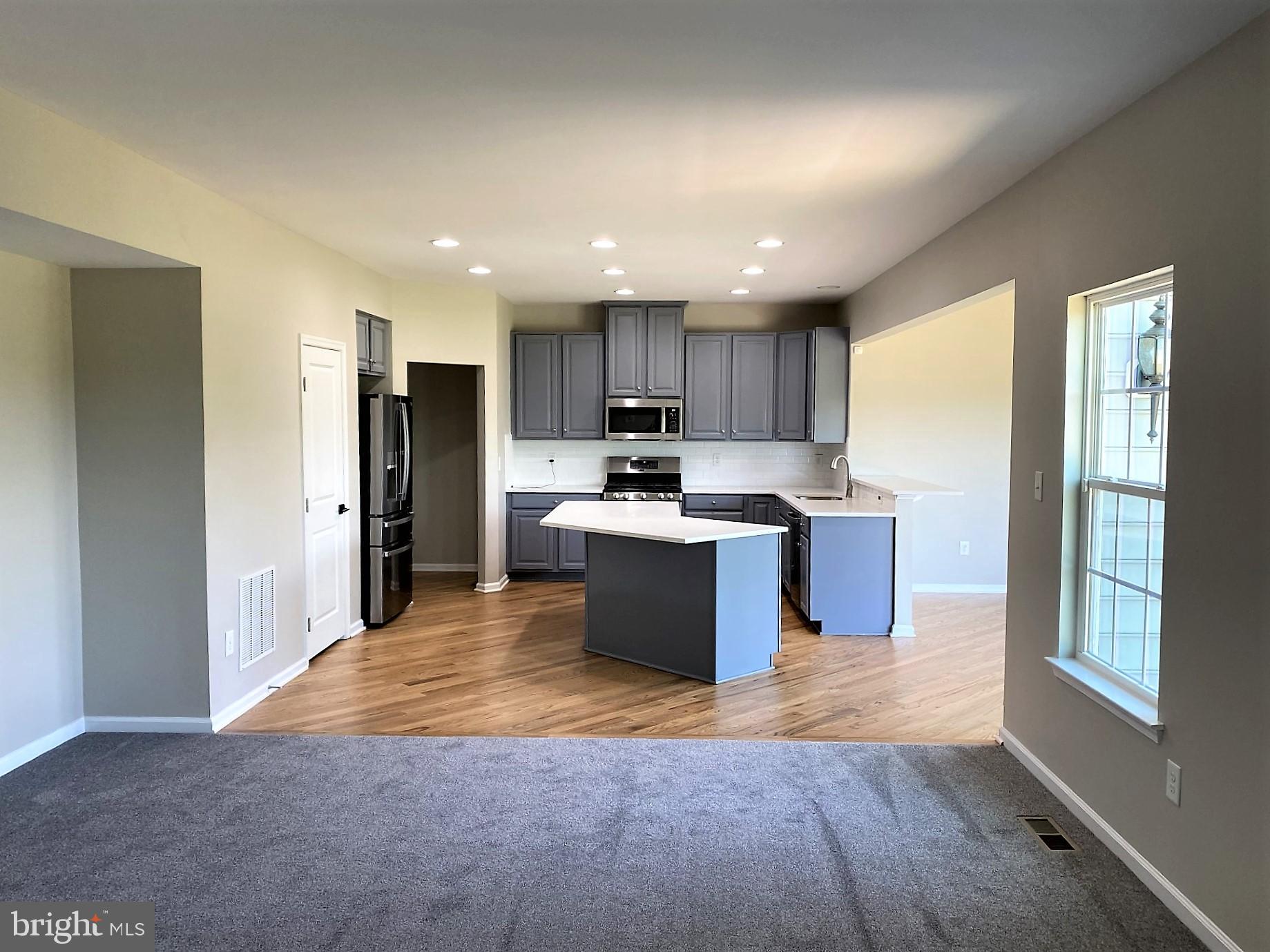 MONTGOMERY VIEW - Residential