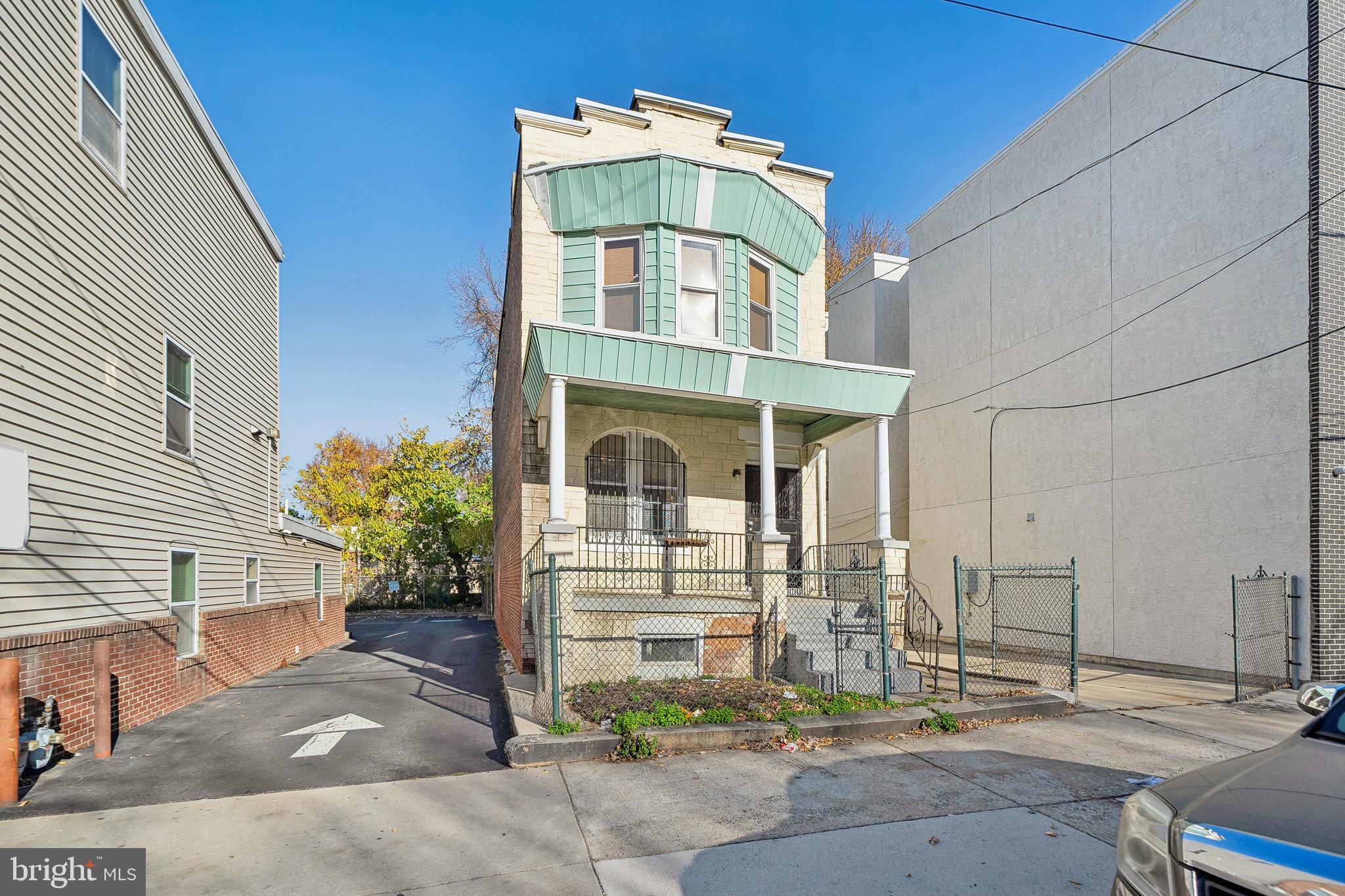 MANTUA - Residential