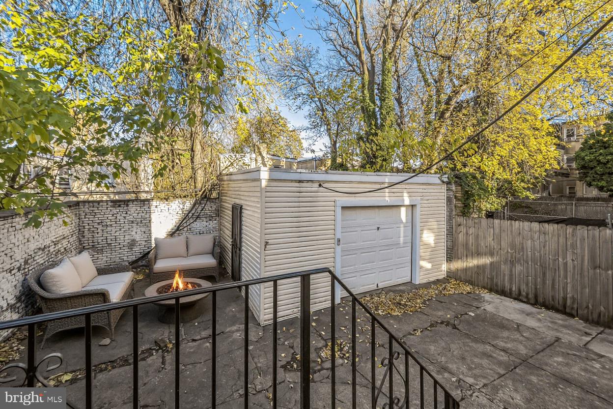 MANTUA - Residential