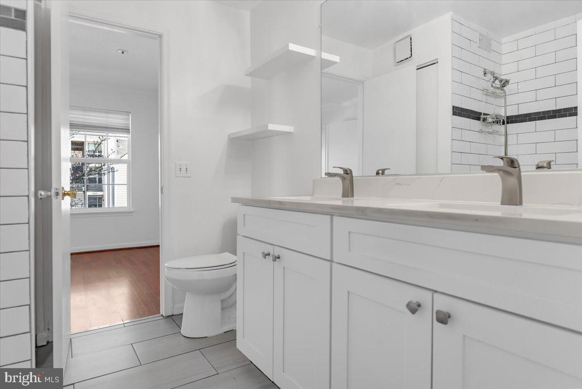 THE VISTAS - Residential Lease