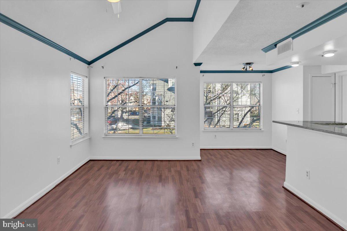 THE VISTAS - Residential Lease