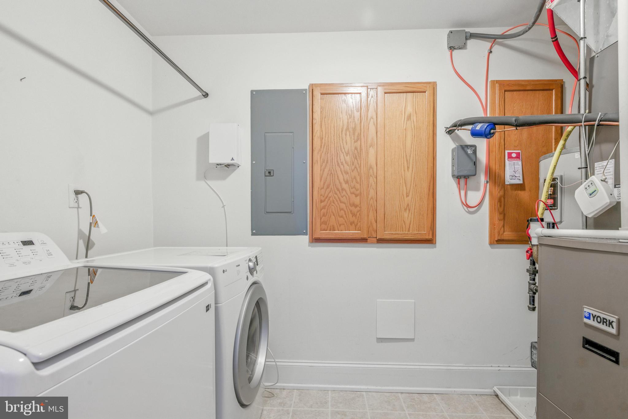 JEFFERSON CROSSING - Residential