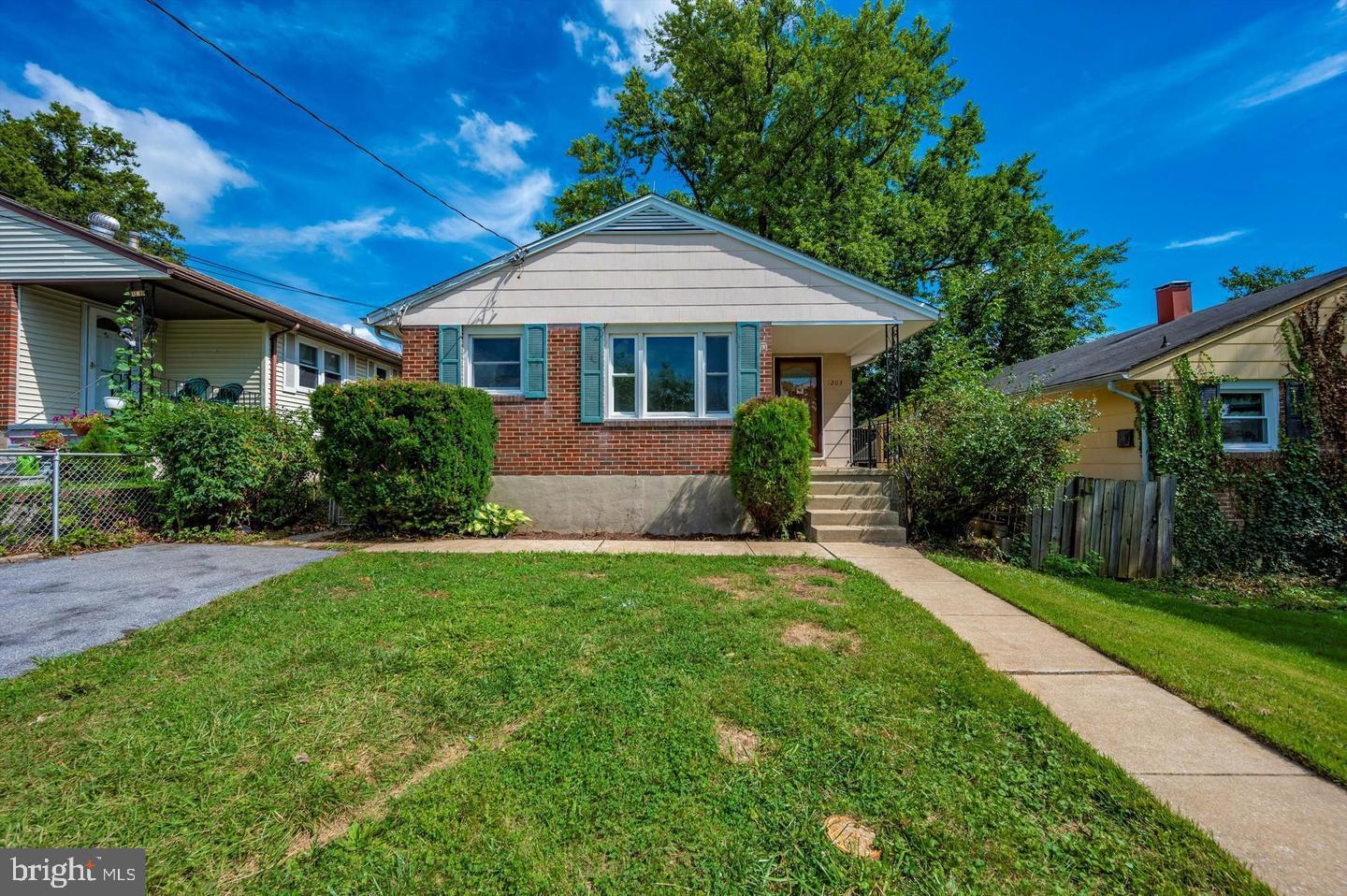 CATONSVILLE MANOR - Residential