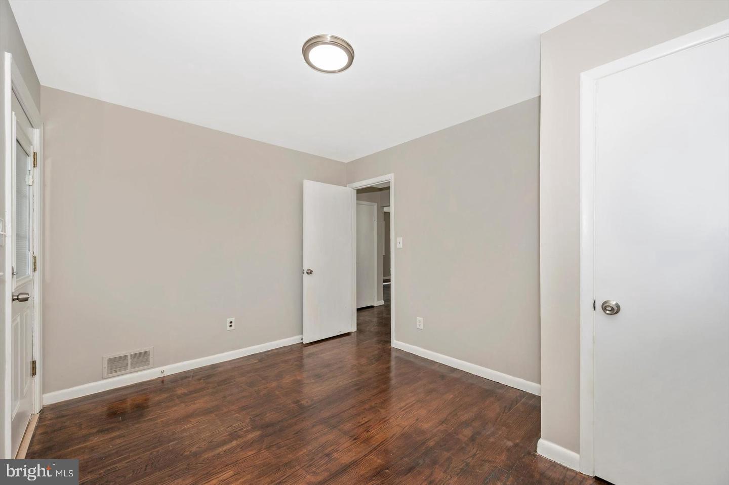 CATONSVILLE MANOR - Residential
