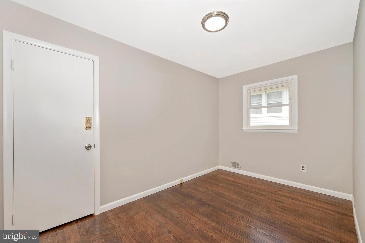 CATONSVILLE MANOR - Residential