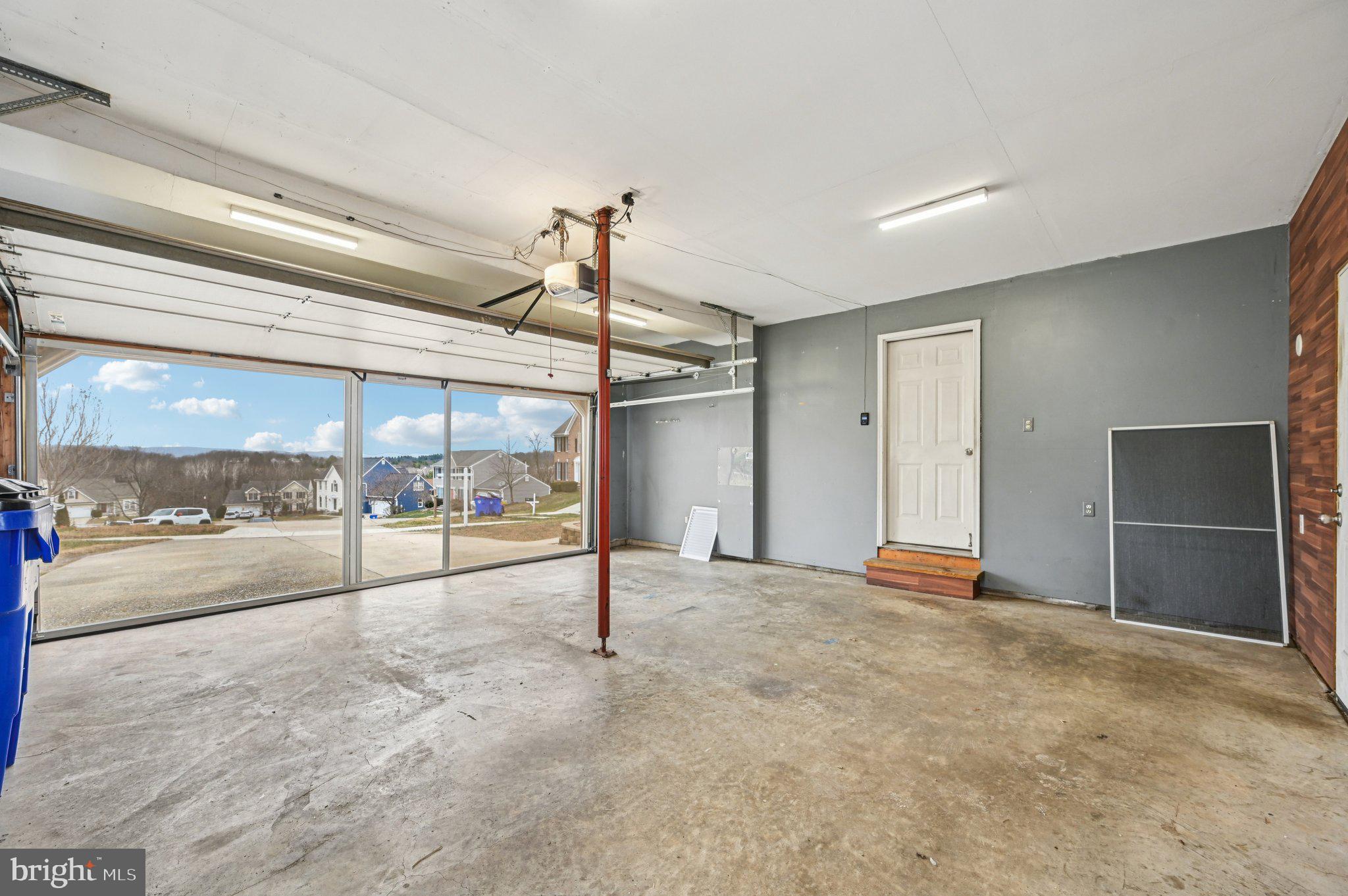 HOLLY RIDGE - Residential