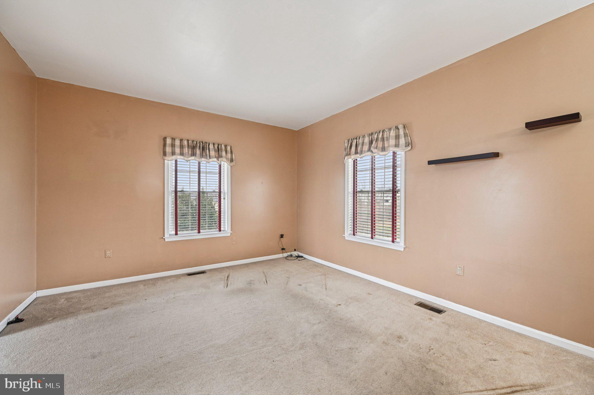 HOLLY RIDGE - Residential