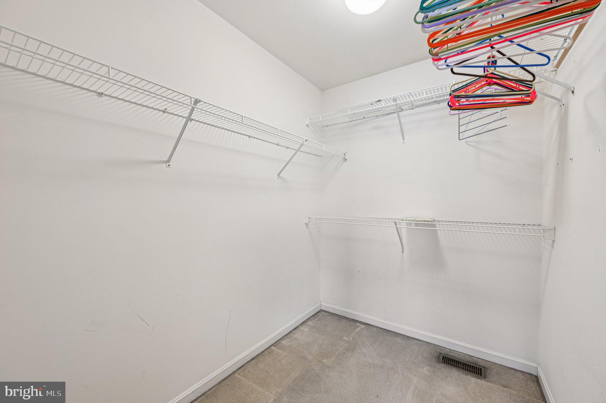 HOLLY RIDGE - Residential