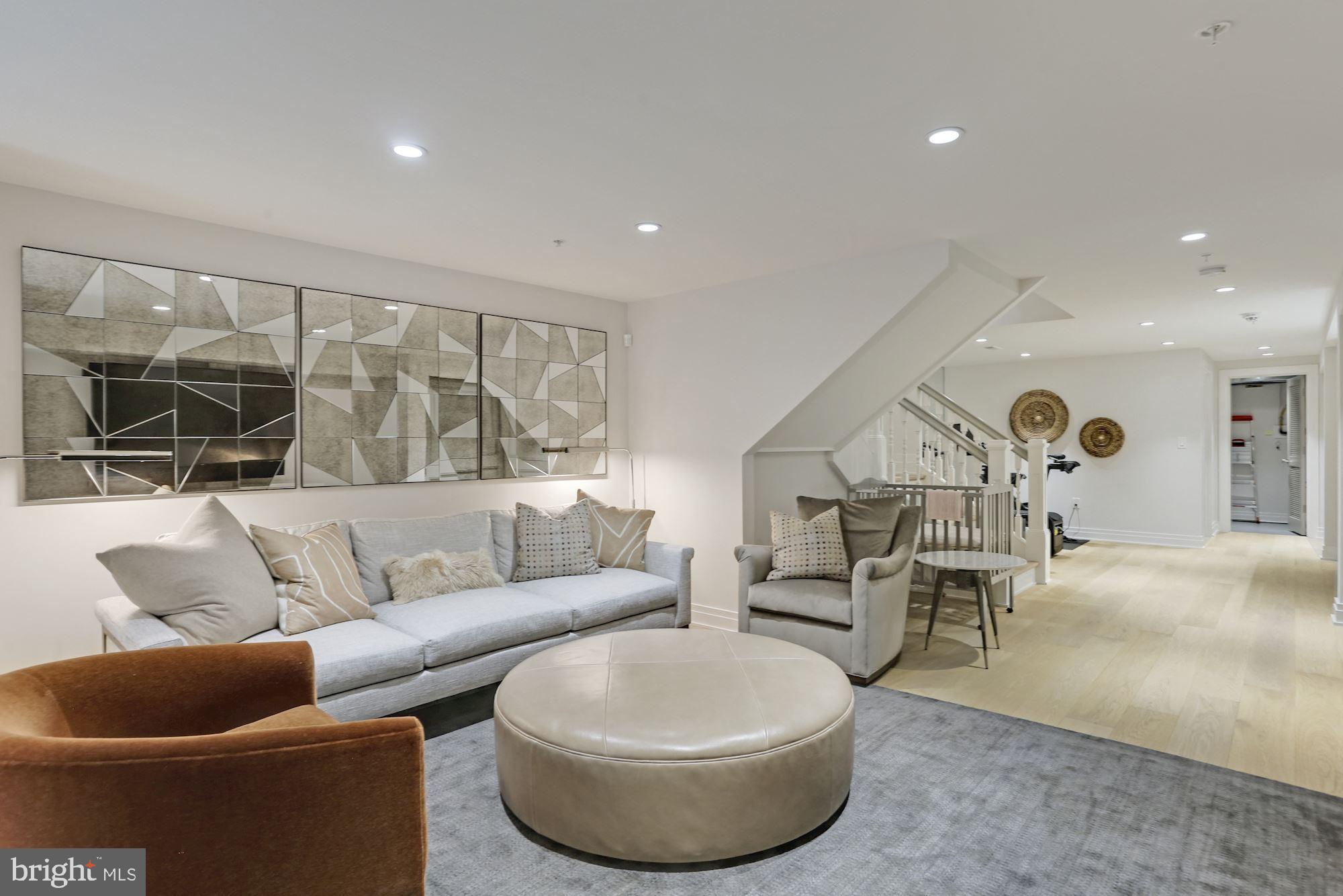 CAPITOL HILL - Residential