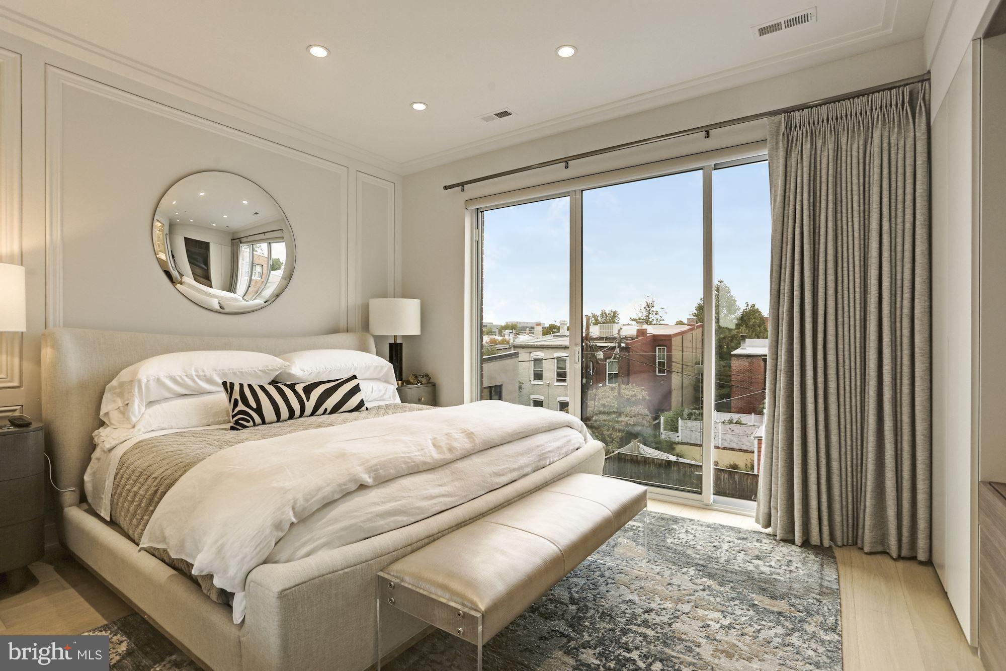 CAPITOL HILL - Residential