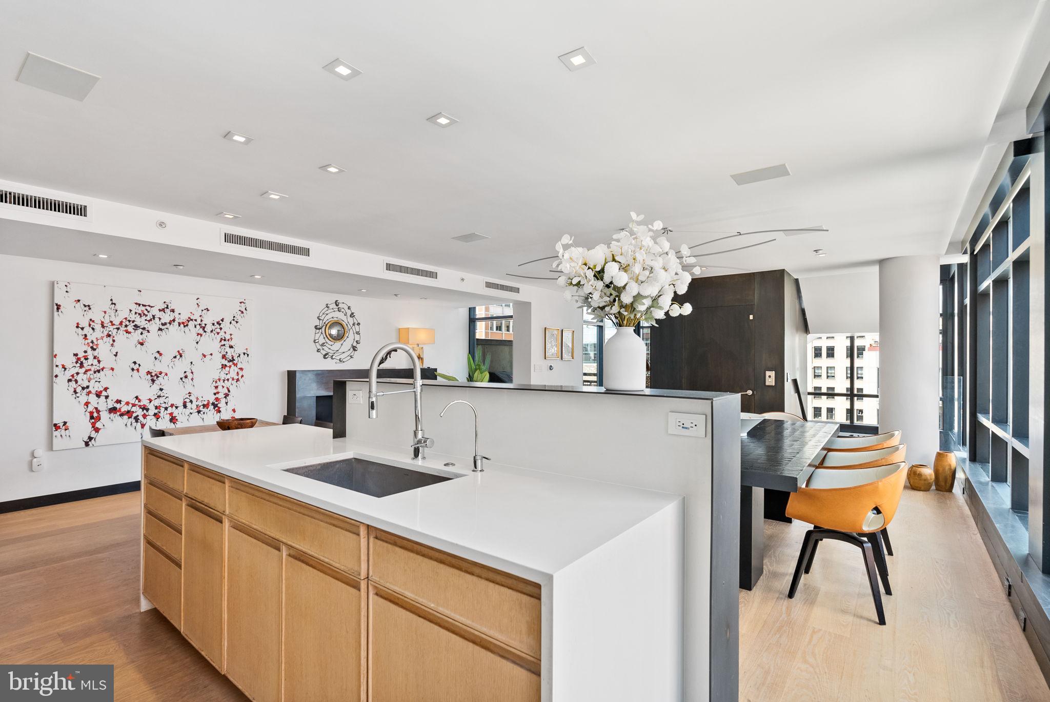 912 F STREET NW 905