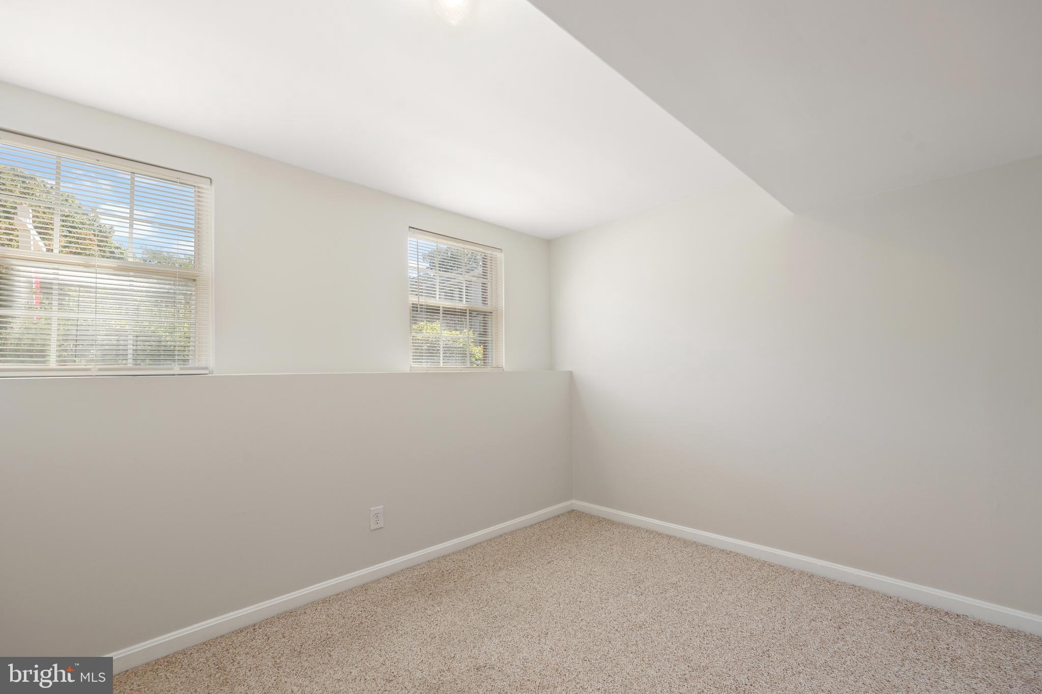 CENTRE RIDGE - Residential