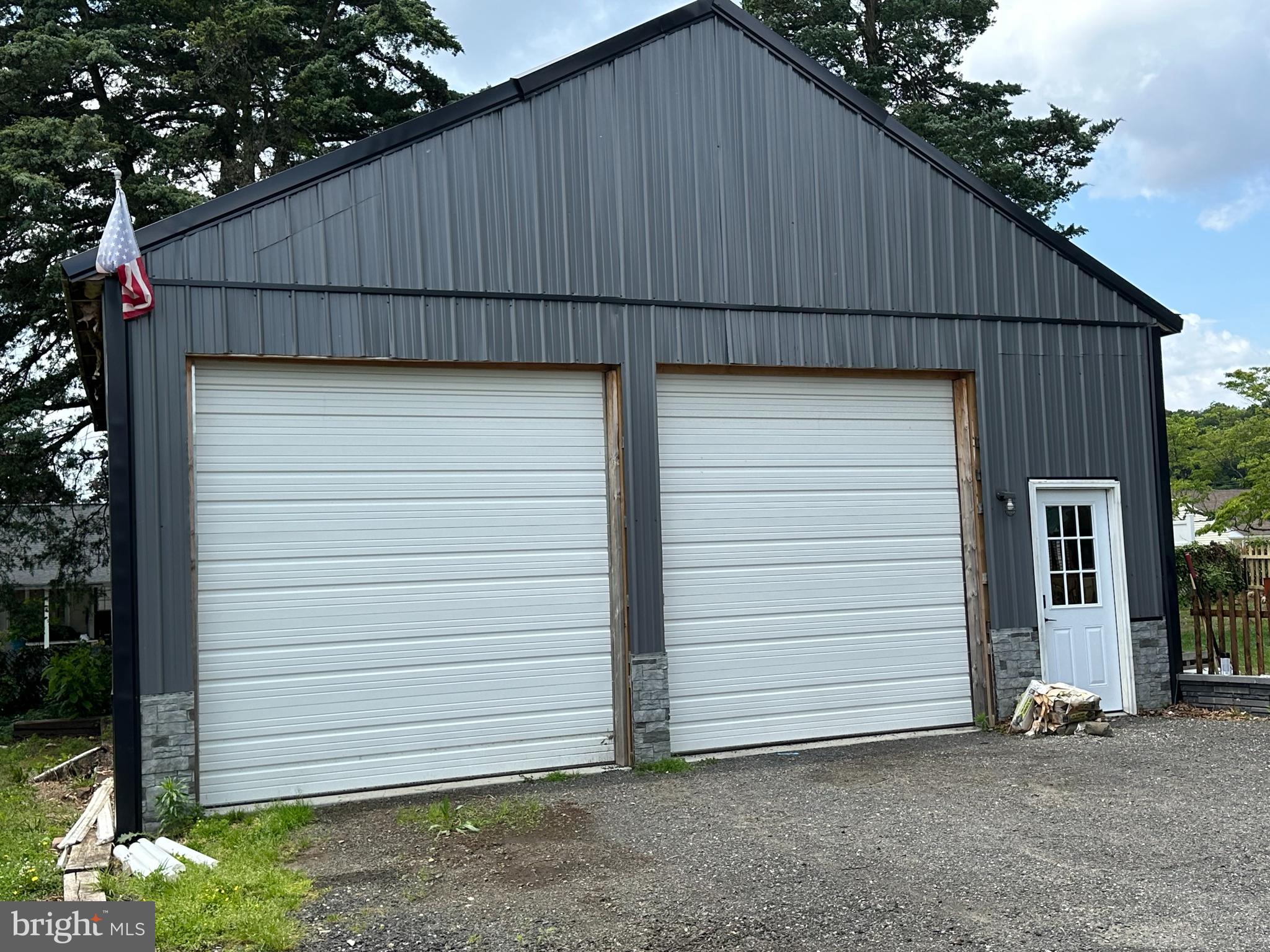 28 PINEVIEW TERRACE