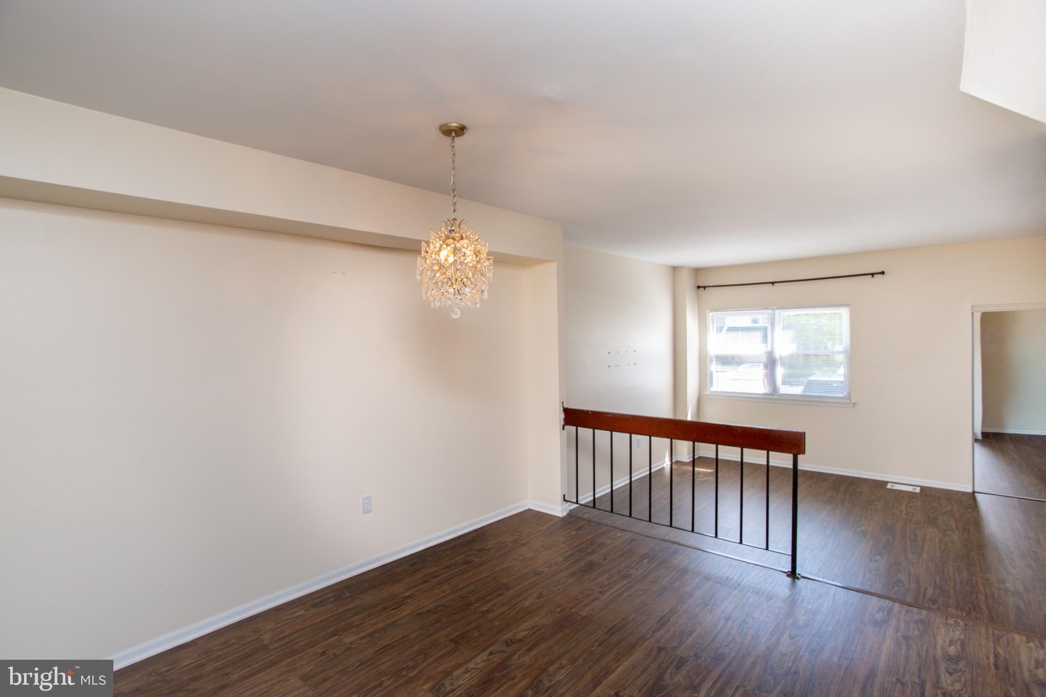 1437 ATTERBURY WAY