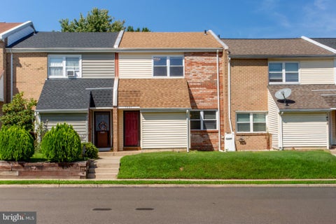 Townhouse For Sale - 1437 Atterbury Way<br/> Bucks County, BENSALEM, PA 19020