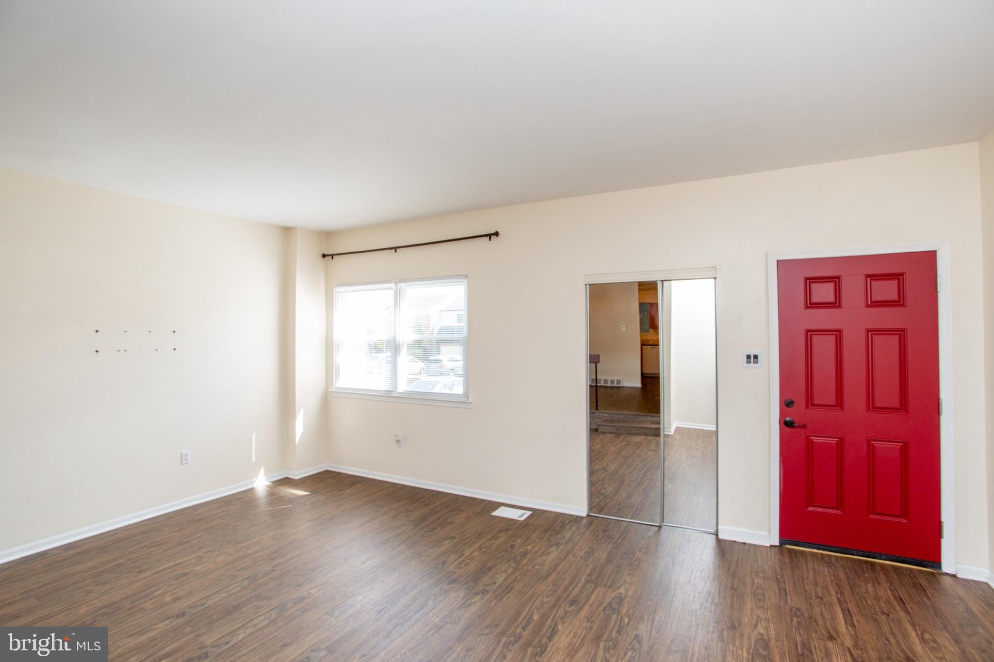1437 ATTERBURY WAY