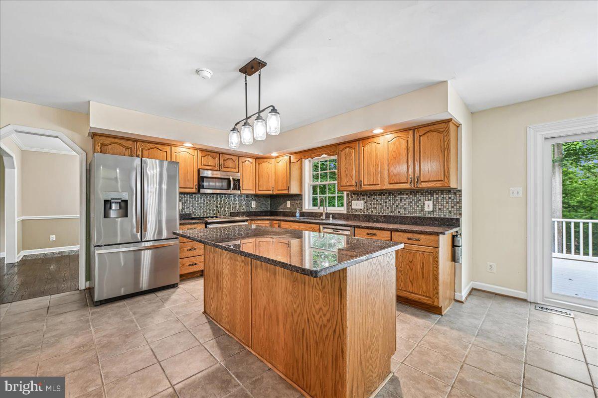 16956 RIVERS REACH LANE