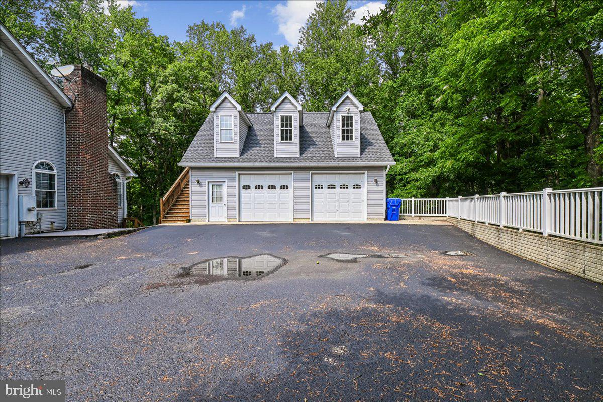 16956 RIVERS REACH LANE