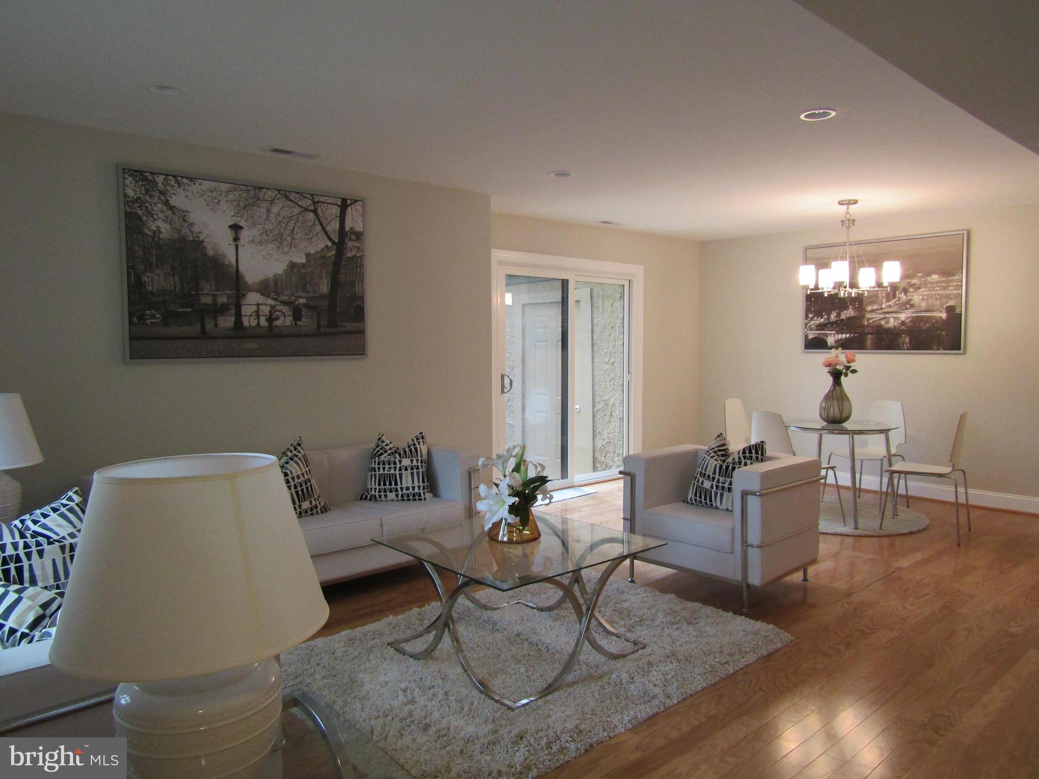 GLEN ORA-PLAT TWO> - Residential