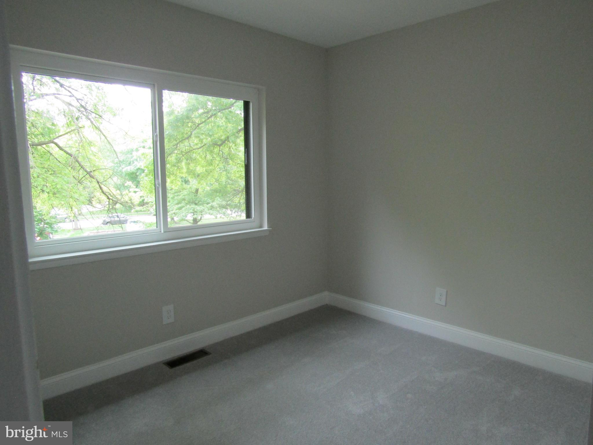 GLEN ORA-PLAT TWO> - Residential