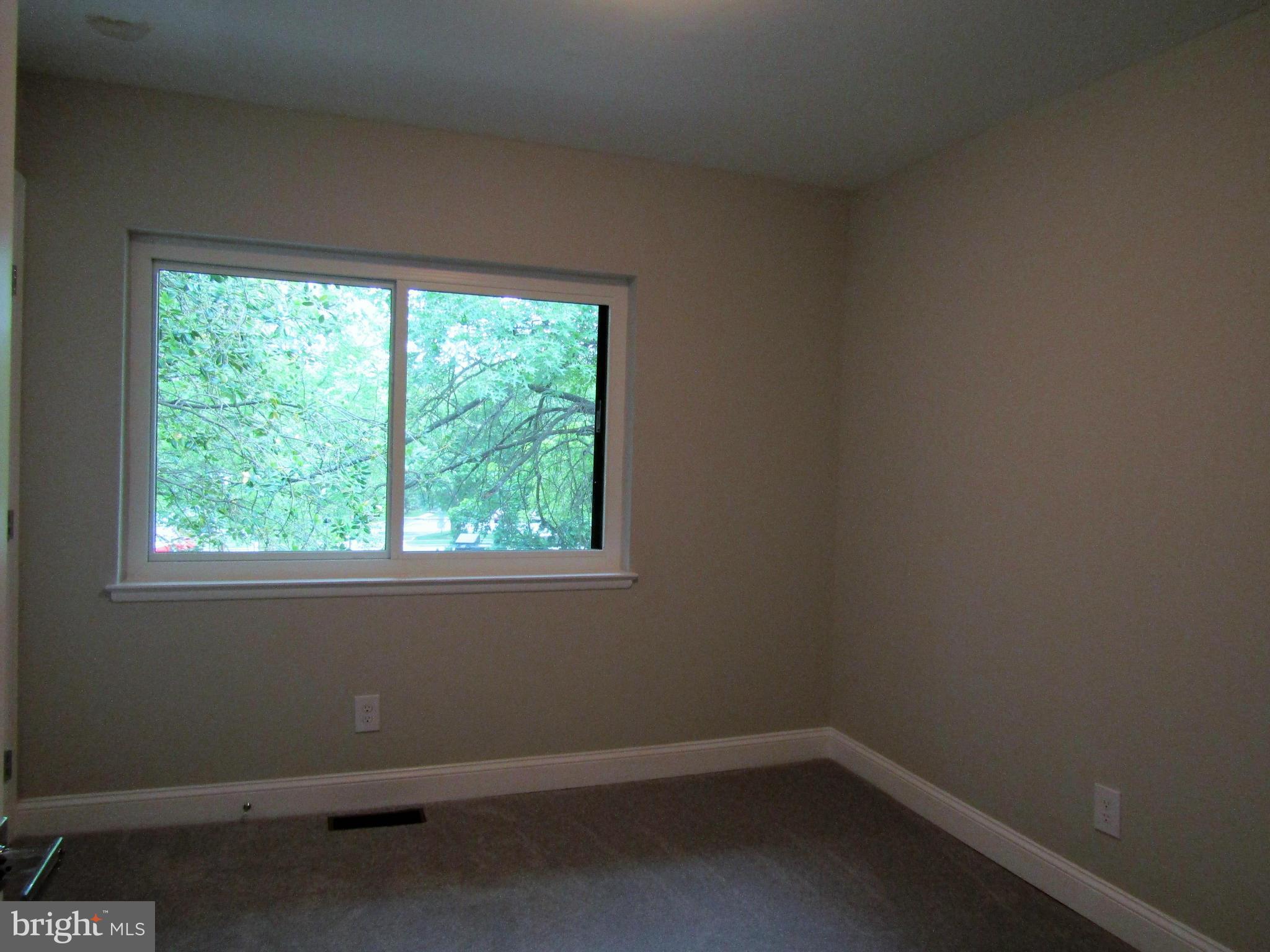 GLEN ORA-PLAT TWO> - Residential