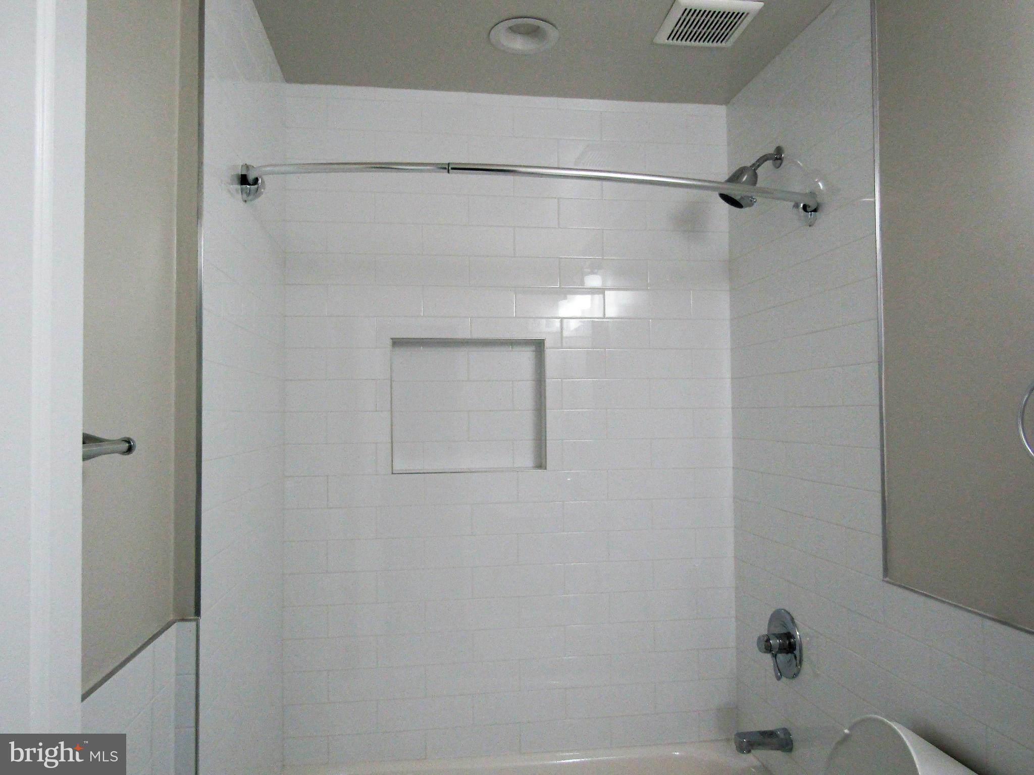 GLEN ORA-PLAT TWO> - Residential