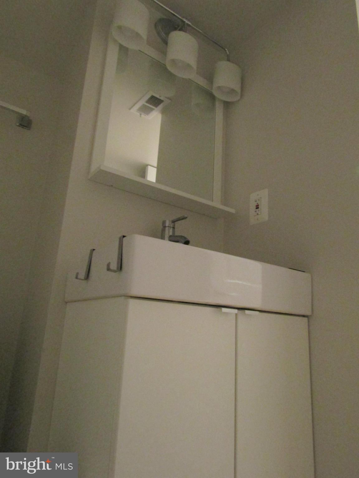 GLEN ORA-PLAT TWO> - Residential