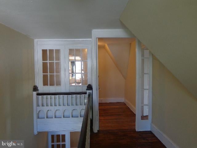 25 MONTROSE AVENUE 7