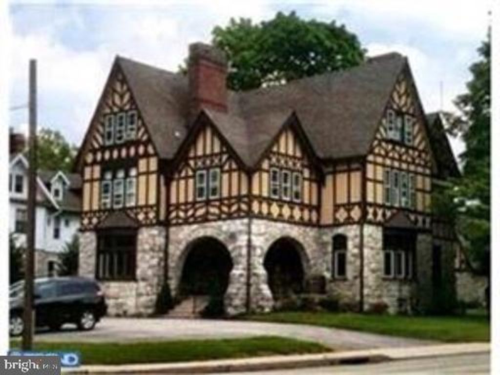 Photo of 25 Montrose Avenue #7, BRYN MAWR, PA 19010 (MLS # PAMC2167106)