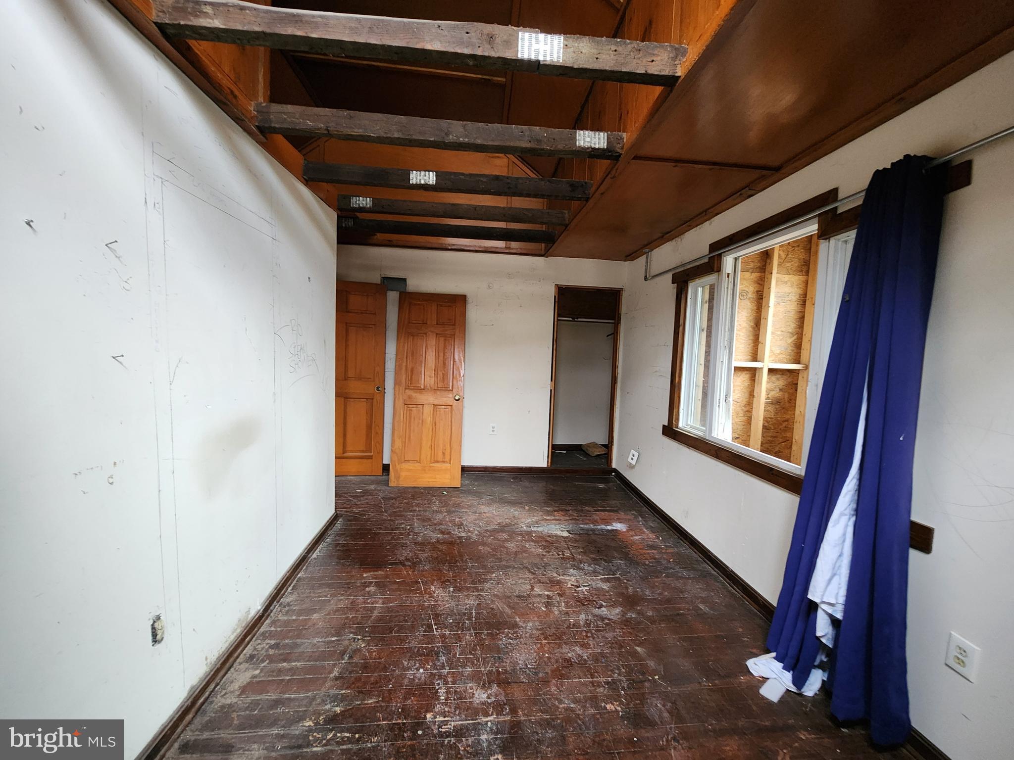 MOUNT WASHINGTON - Residential