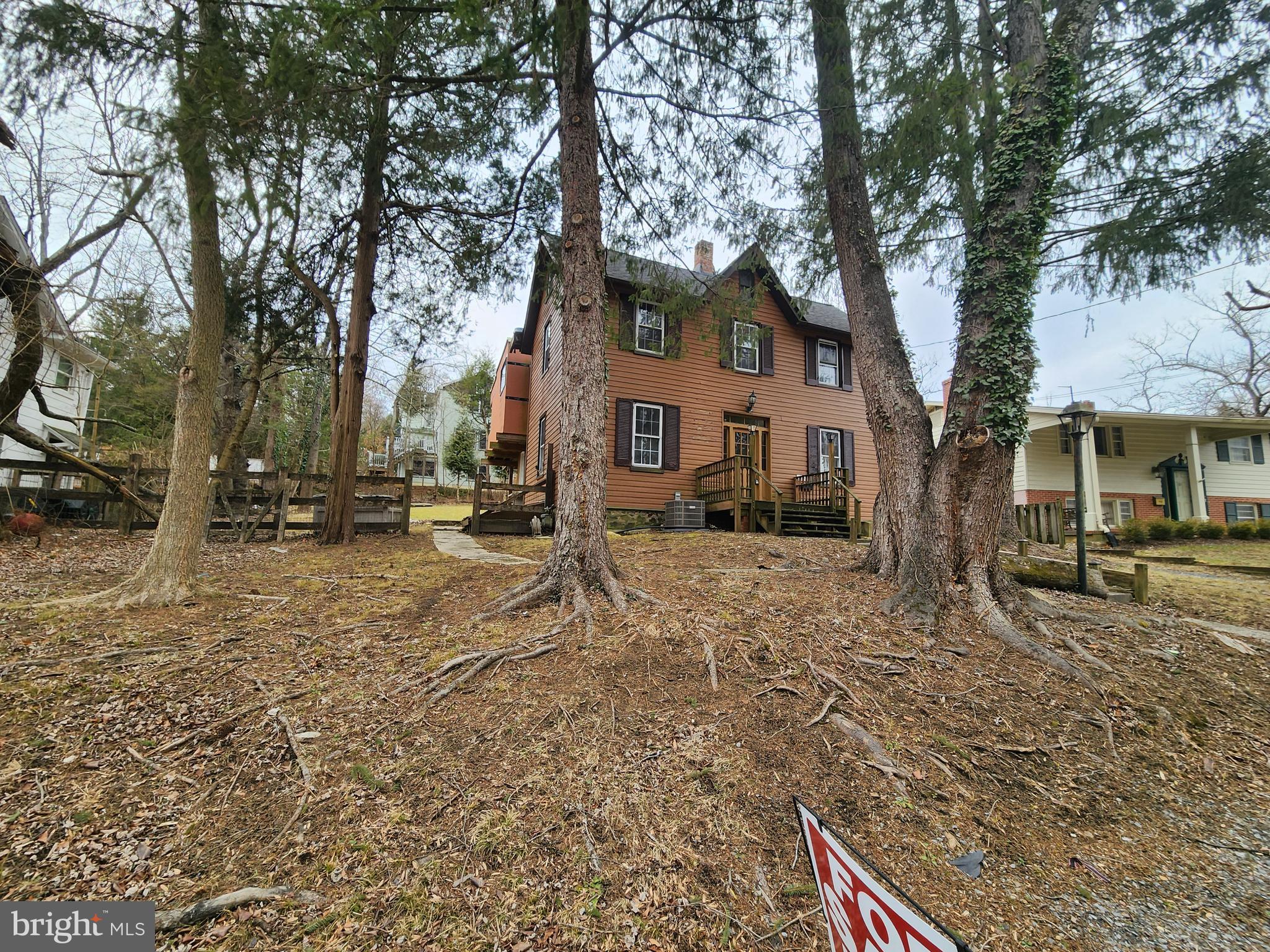 MOUNT WASHINGTON - Residential