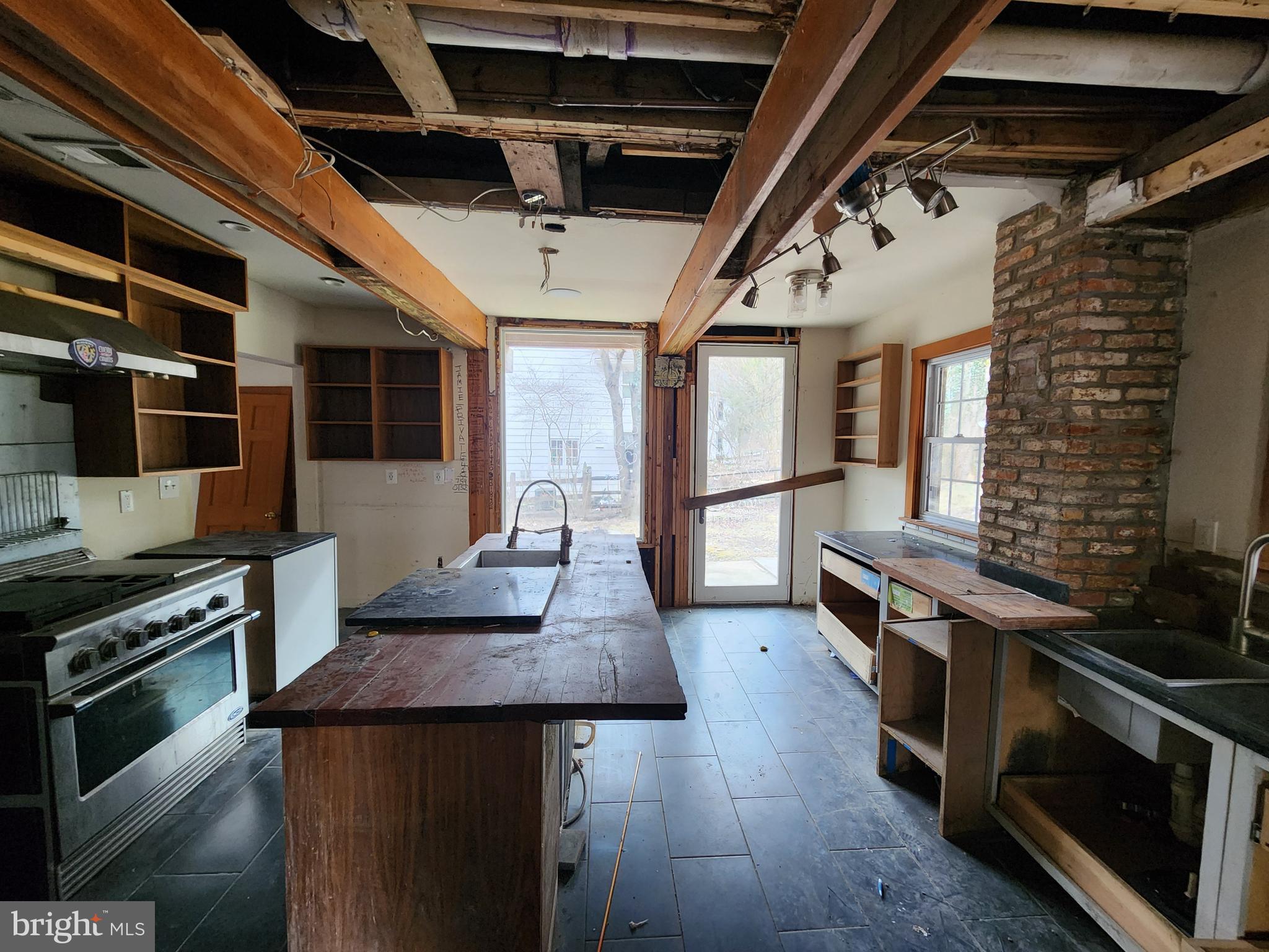 MOUNT WASHINGTON - Residential