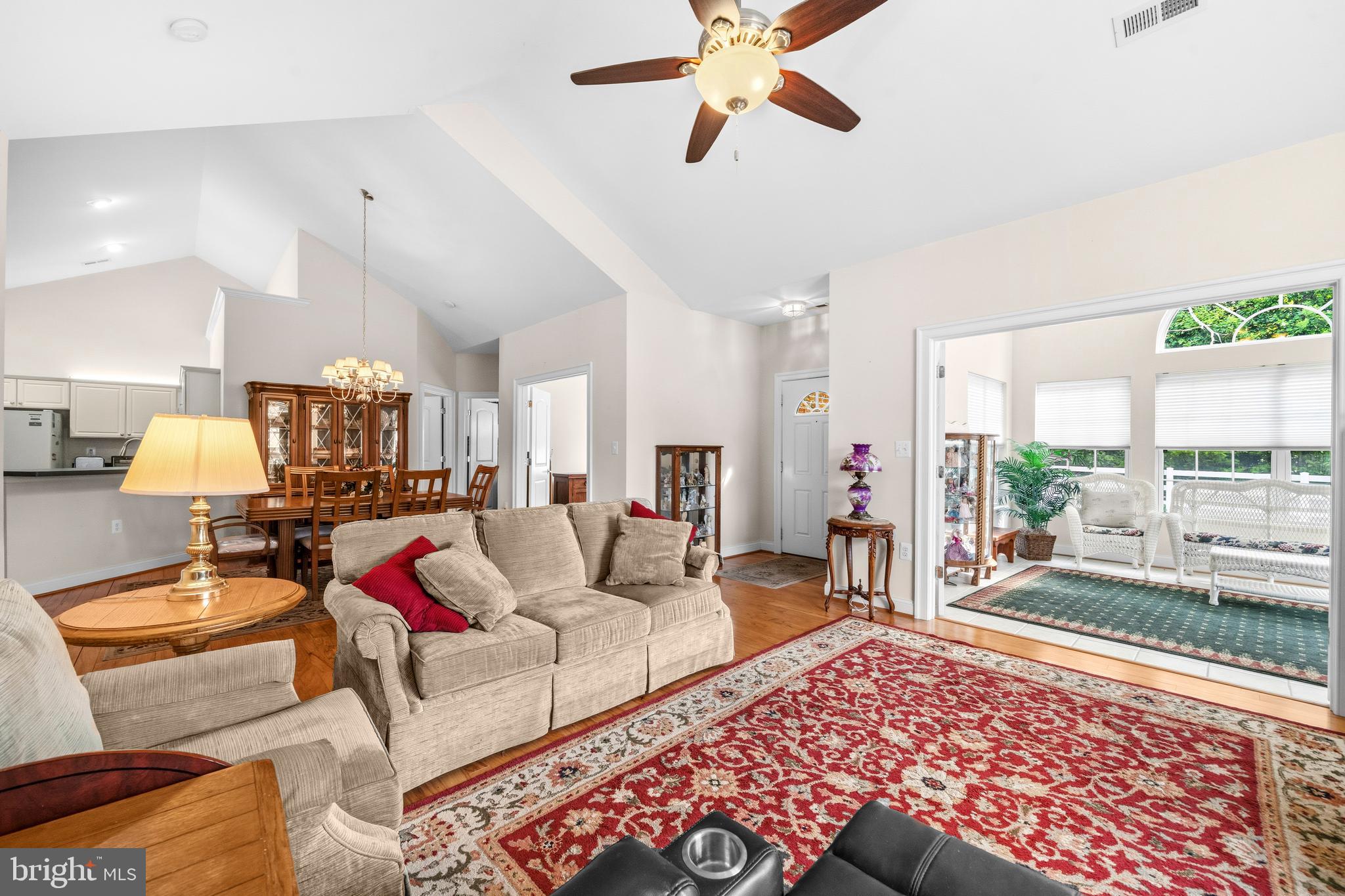 6233 AUTUMN LEAF DRIVE