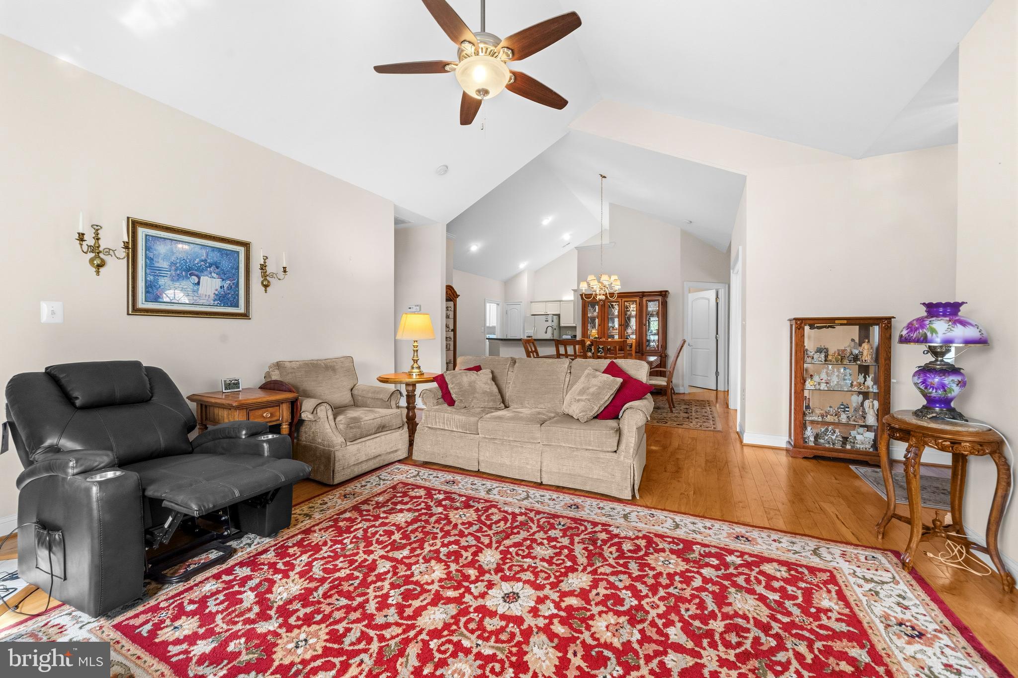 6233 AUTUMN LEAF DRIVE