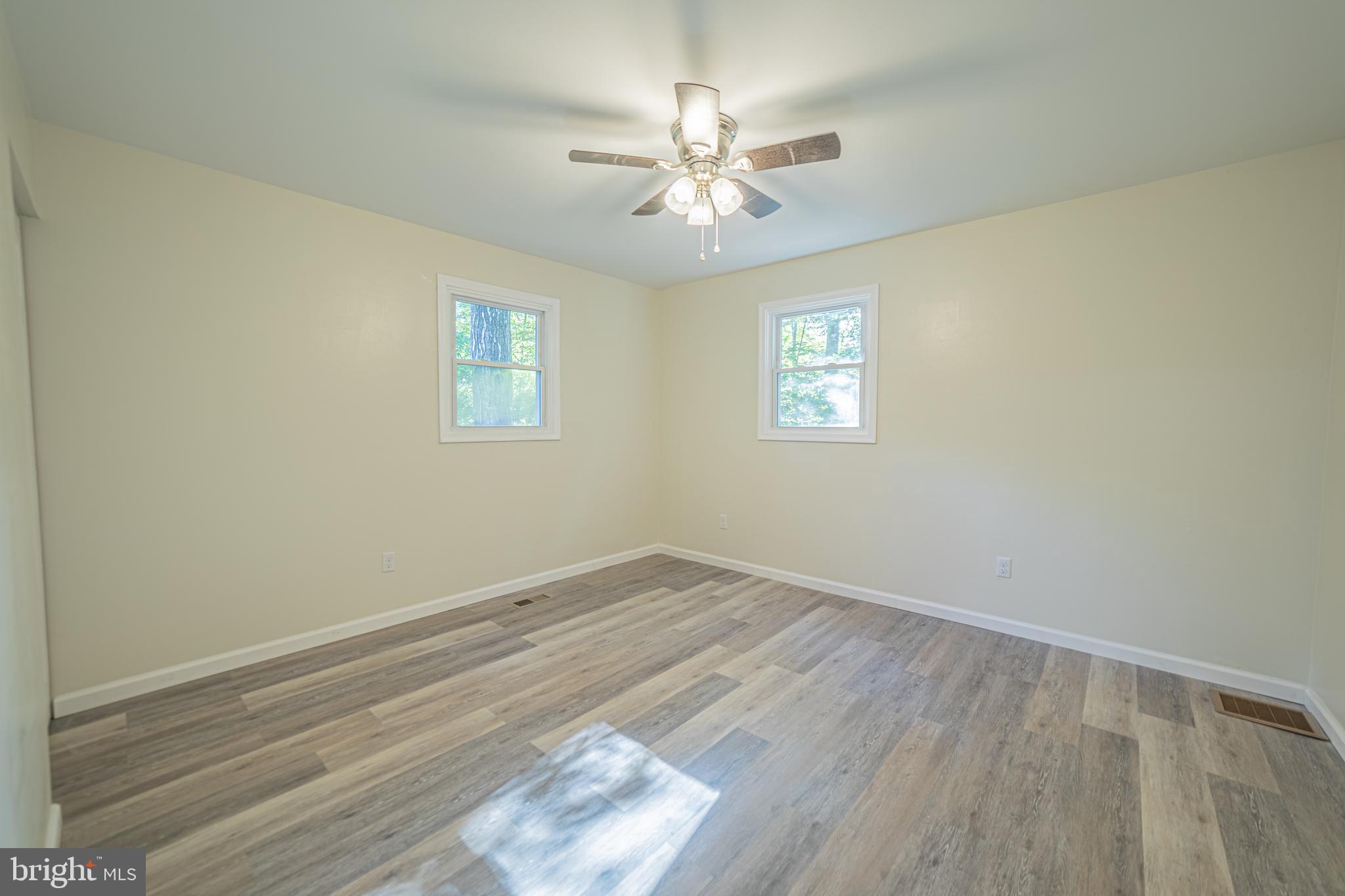 SHADY ACRES - Residential