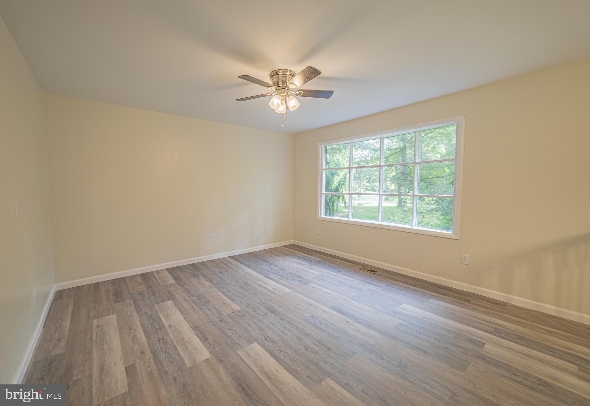 SHADY ACRES - Residential