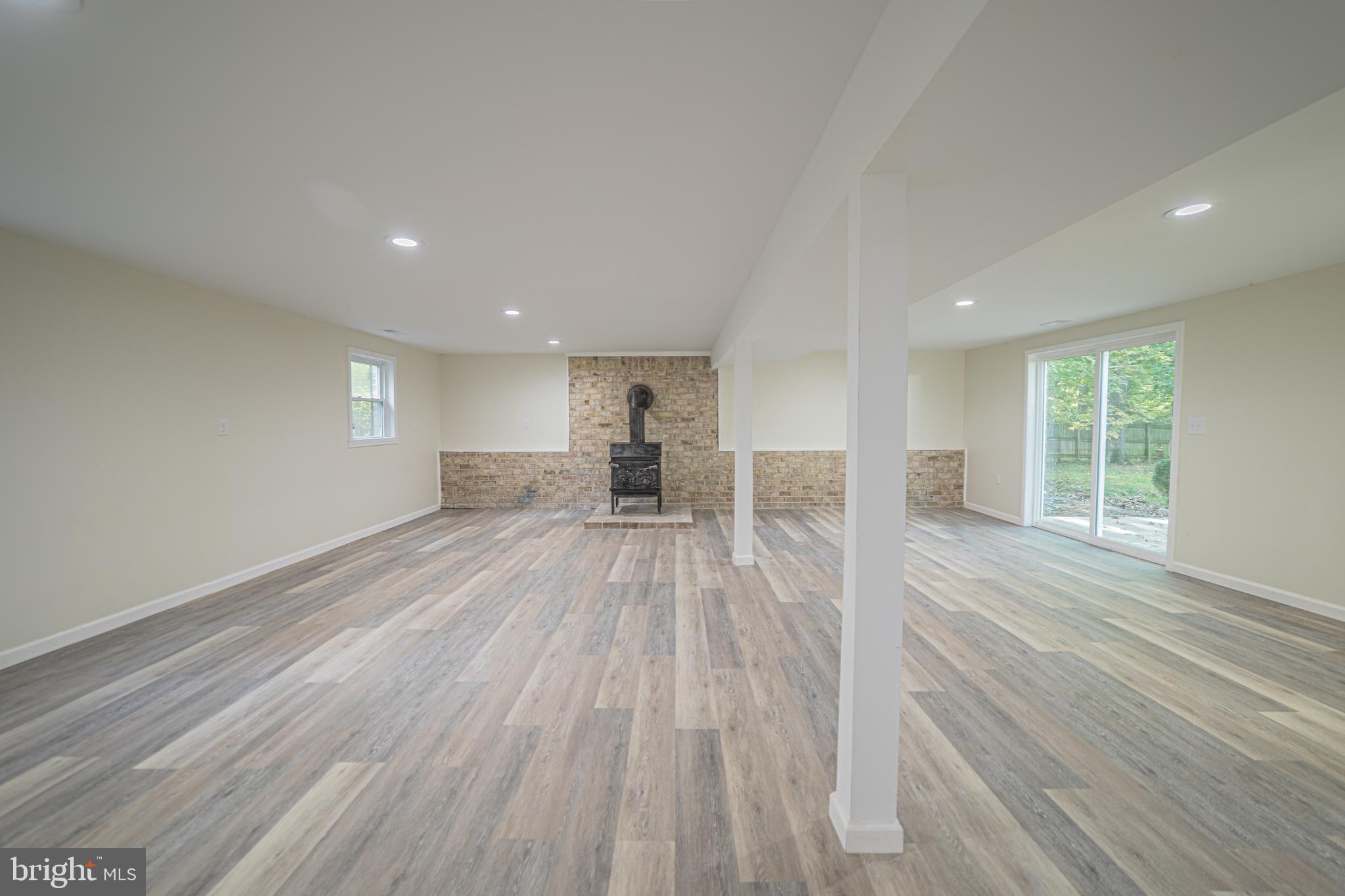 SHADY ACRES - Residential