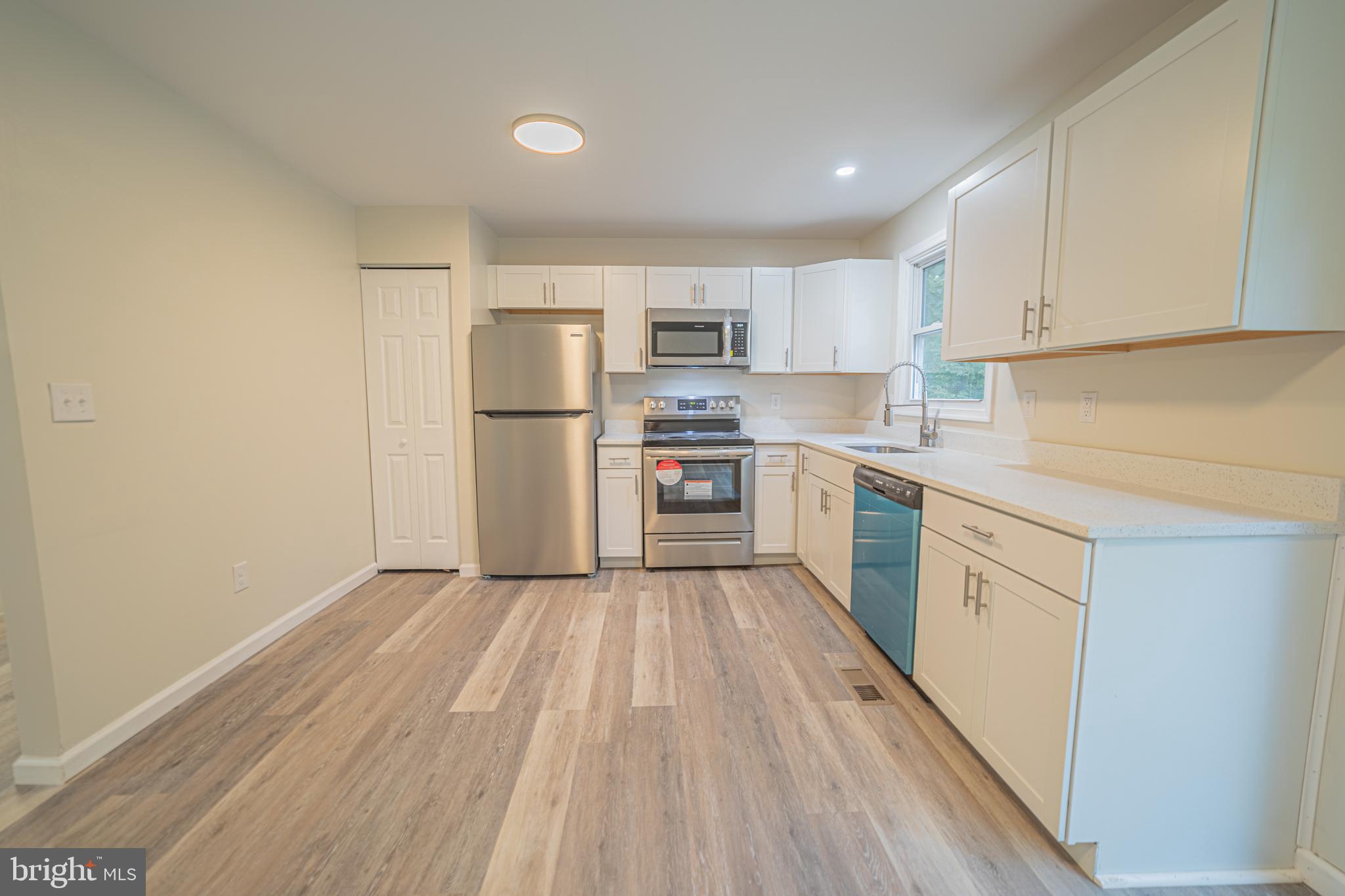 SHADY ACRES - Residential